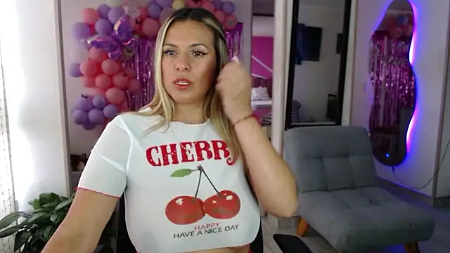 Snapshot of _Maraa chatting on January 2026 09:42:02 PM Maraa online show from January 2026 09:42:02 PM