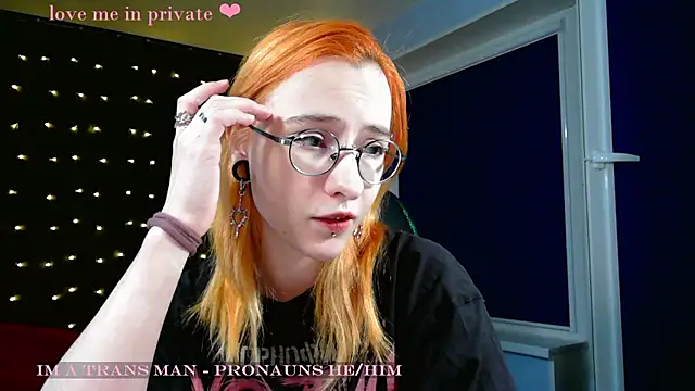 Snapshot of Honelin chatting on January 2025 06:28:01 PM Honelin online show from January 2025 06:28:01 PM