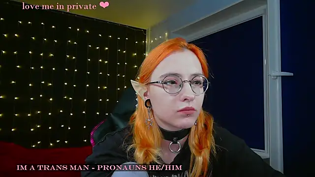 Snapshot of Honelin chatting on January 2025 07:40:01 PM Honelin online show from January 2025 07:40:01 PM