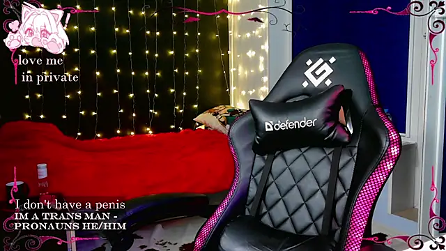 Snapshot of Honelin chatting on March 2025 04:35:01 PM Honelin online show from March 2025 04:35:01 PM