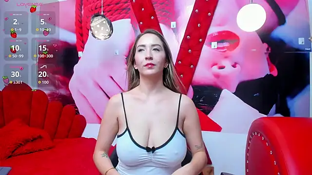 Snapshot of sweet_thalia_ chatting on May 2026 08:03:02 PM sweet thalia online show from May 2026 08:03:02 PM