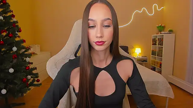 Snapshot of your_emily_ chatting on January 2025 06:28:01 PM your emily online show from January 2025 06:28:01 PM