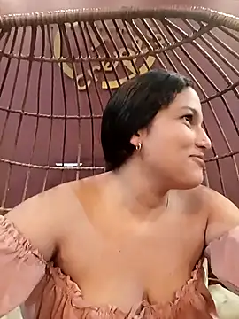 girl milk1 online show from October 2025 10:48:02 PM