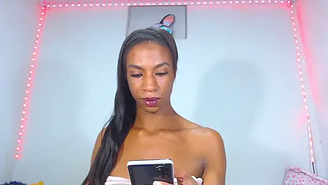 Snapshot of JessicaEbony chatting on January 2025 01:08:01 AM JessicaEbony online show from January 2025 01:08:01 AM