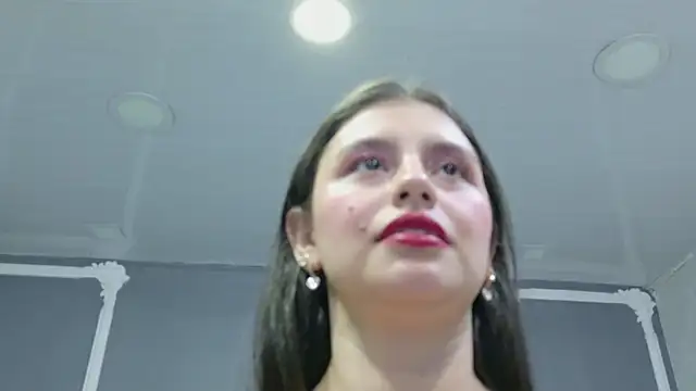 MadelineBeckert online show from June 2026 07:19:02 PM
