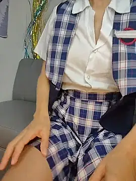 Emmaa 18 online show from April 2026 01:04:01 AM