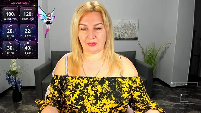 Lili Crossi online show from November 2025 07:00:02 AM