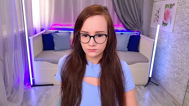 StellaGloww online show from September 2025 04:09:02 PM