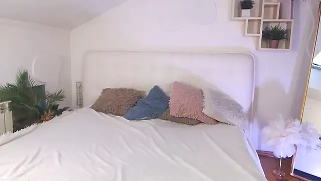 Snapshot of AuroraAksnesss chatting on January 2025 02:00:01 PM AuroraAksnesss online show from January 2025 02:00:01 PM