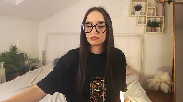 Snapshot of AuroraAksnesss chatting on February 2025 05:30:01 PM AuroraAksnesss online show from February 2025 05:30:01 PM