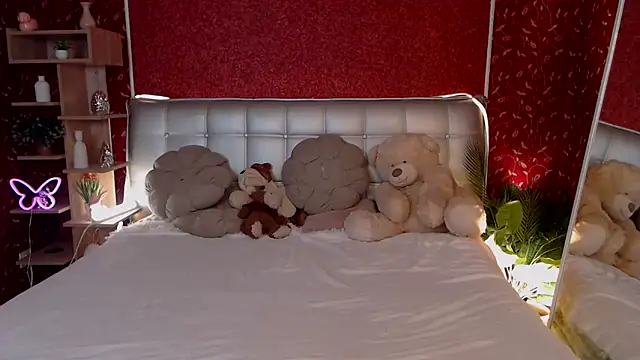 Snapshot of AuroraAksnesss chatting on September 2025 04:03:01 AM AuroraAksnesss online show from September 2025 04:03:01 AM