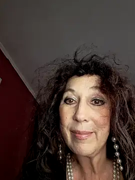 GypsyEsmeralda online show from November 2025 04:08:01 PM