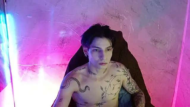 Apolo Hidalgo01 online show from September 2025 06:52:01 PM