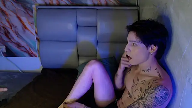 Apolo Hidalgo01 online show from October 2025 06:37:01 PM