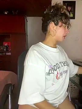 Andi9  online show from September 2025 10:10:01 PM