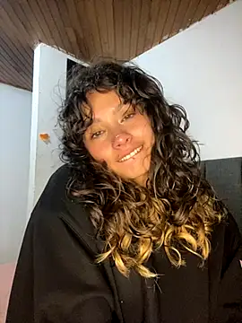 Andi9  online show from October 2025 02:01:02 AM