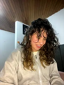 Andi9  online show from October 2025 03:18:02 AM