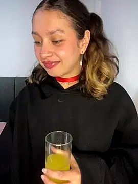 Andi9  online show from October 2025 01:09:01 AM