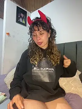 Andi9  online show from October 2025 02:41:01 AM