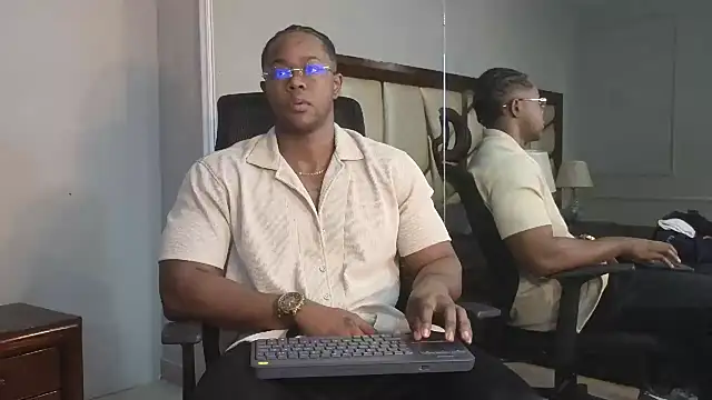 Snapshot of AdonisKnight chatting on December 2024 09:11:01 PM AdonisKnight online show from December 2024 09:11:01 PM