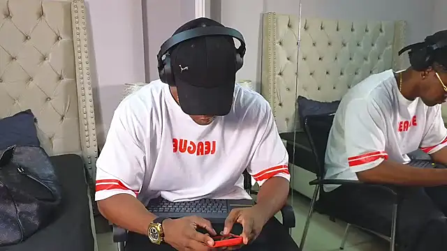 Snapshot of AdonisKnight chatting on January 2025 07:46:01 PM AdonisKnight online show from January 2025 07:46:01 PM