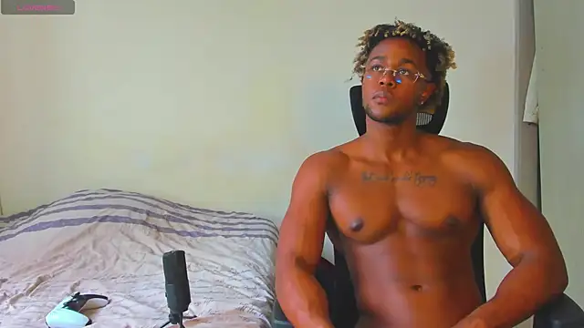 Snapshot of AdonisKnight chatting on October 2025 10:08:02 PM AdonisKnight online show from October 2025 10:08:02 PM