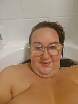 Bekahblows online show from October 2025 10:44:02 PM