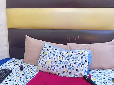 NunuBerry16 online show from February 2026 09:11:01 PM