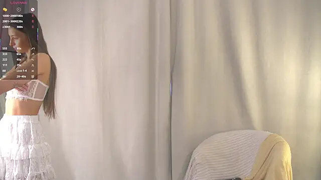 Snapshot of GeorginaCurvin chatting on May 2026 11:01:01 PM GeorginaCurvin online show from May 2026 11:01:01 PM