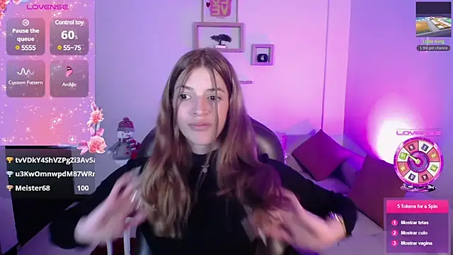 Snapshot of Nora_Vennucci chatting on December 2024 11:00:01 PM Nora Vennucci online show from December 2024 11:00:01 PM