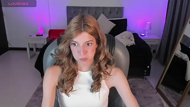 Snapshot of Nora_Vennucci chatting on March 2025 11:18:02 PM Nora Vennucci online show from March 2025 11:18:02 PM