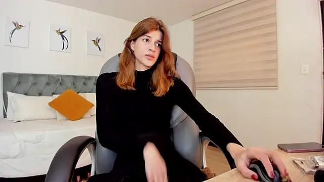 Snapshot of Nora_Vennucci chatting on September 2025 07:46:02 PM Nora Vennucci online show from September 2025 07:46:02 PM