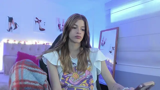 Nora Vennucci online show from May 2026 01:16:02 PM
