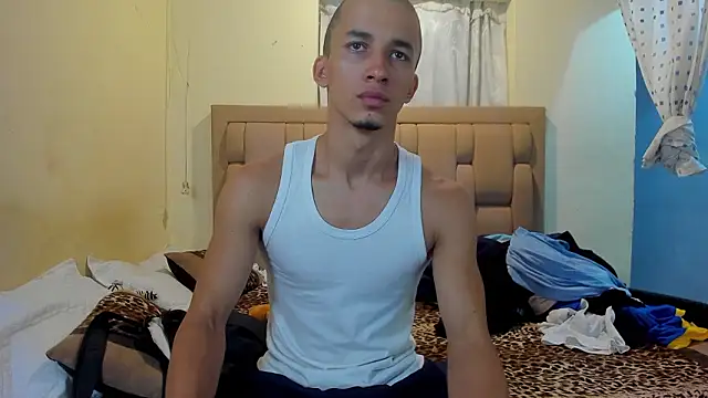 Snapshot of stepcouple_XXX chatting on March 2026 08:15:01 PM stepcouple XXX online show from March 2026 08:15:01 PM