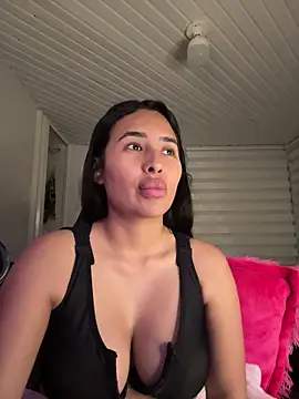 Anily Lovely online show from April 2026 11:37:02 PM