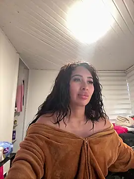Anily Lovely online show from May 2026 10:17:02 PM