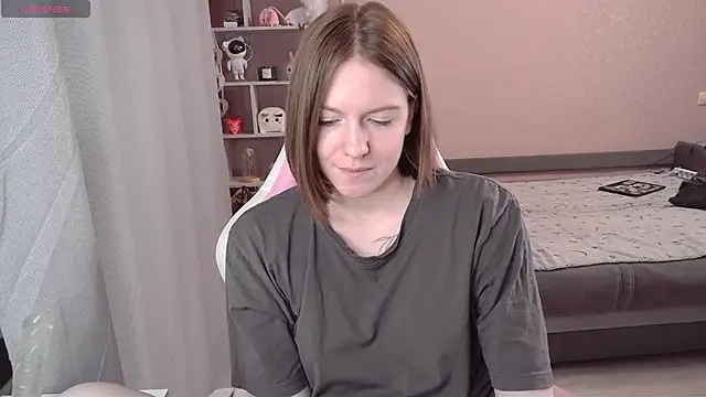 CassieJuice69 online show from October 2025 06:15:01 PM