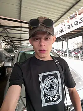 Snapshot of Daddyrich_632 chatting on March 2026 01:12:02 PM Daddyrich 632 online show from March 2026 01:12:02 PM