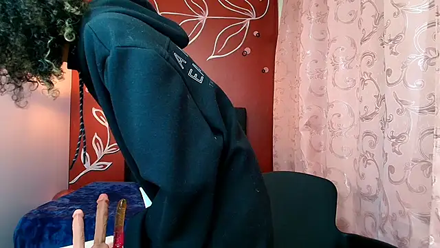 Zia Green online show from January 2025 12:07:02 PM