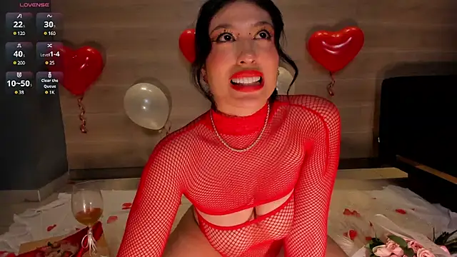 Snapshot of IrinaPortman chatting on February 2025 08:33:01 AM IrinaPortman online show from February 2025 08:33:01 AM