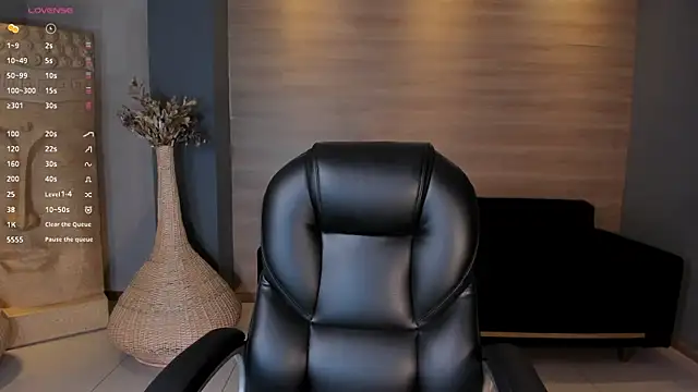 Snapshot of IrinaPortman chatting on March 2025 08:59:01 PM IrinaPortman online show from March 2025 08:59:01 PM