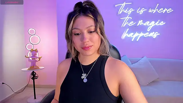 Snapshot of IrinaPortman chatting on October 2025 11:49:02 AM IrinaPortman online show from October 2025 11:49:02 AM