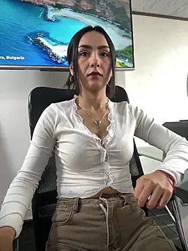 Amy Kiitty  online show from May 2026 01:40:01 PM