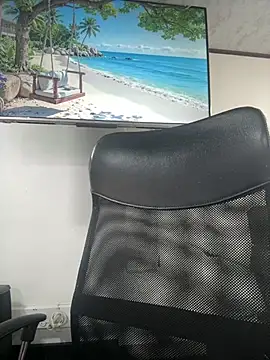 Amy Kiitty  online show from June 2026 02:04:02 PM