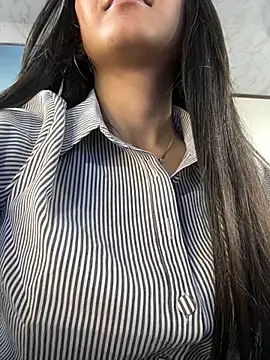 Amy Kiitty  online show from July 2026 02:13:01 PM