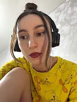 viviandaimond1 online show from October 2025 05:08:01 PM