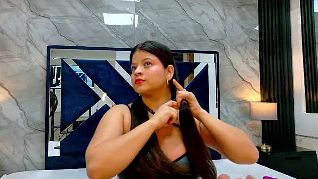 KarinaSimonz online show from July 2026 07:41:01 PM