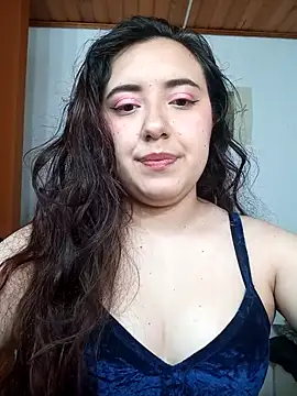 Emi chik online show from October 2025 11:34:02 AM