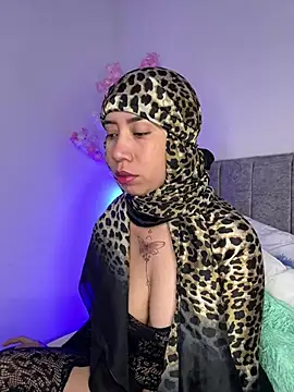 Sweet hot mia online show from May 2026 01:50:01 PM