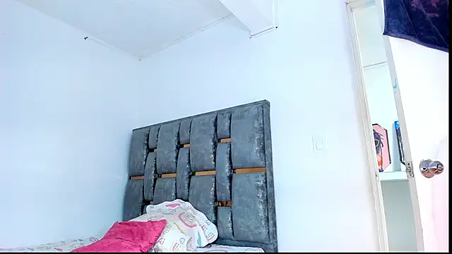 Snapshot of Sofia_HornyTs chatting on February 2026 03:03:01 AM Sofia HornyTs online show from February 2026 03:03:01 AM